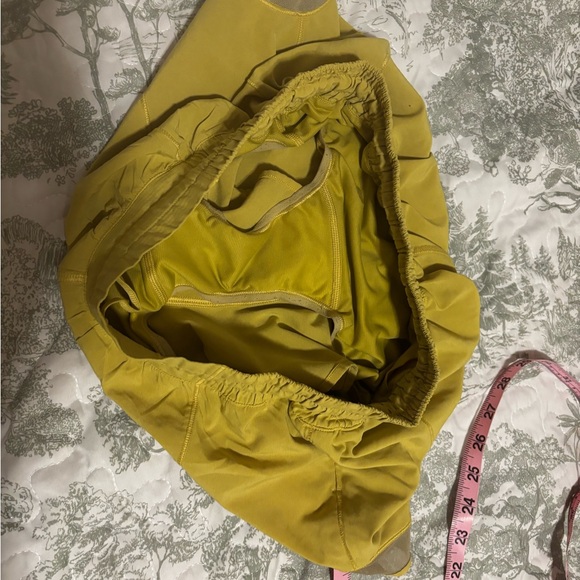 Lululemon sz 8 Hotty Hot Shorts Golden Lime running tennis gym workout fitness - Picture 7 of 16